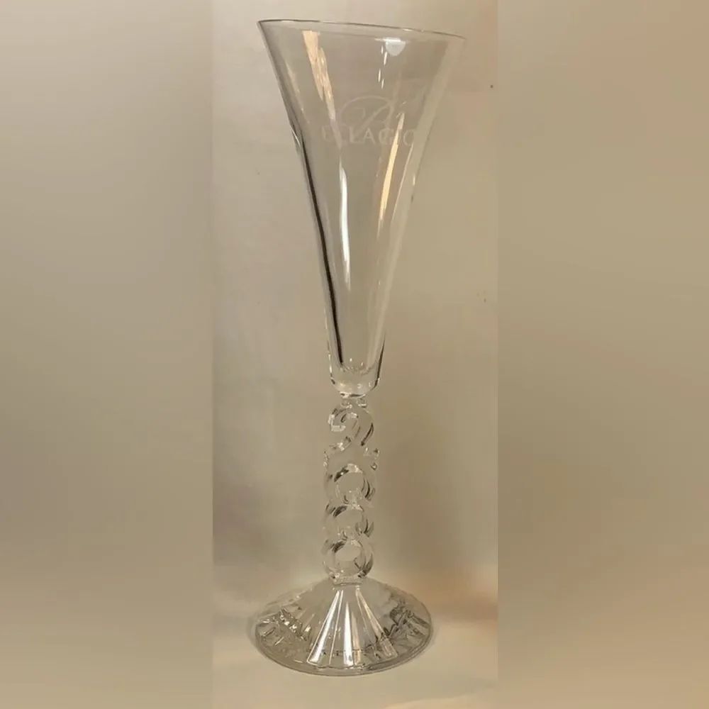 Bellagio Hotel Resort Casino 2000 Glass Crystal Champagne Flutes 8 Ounces Each